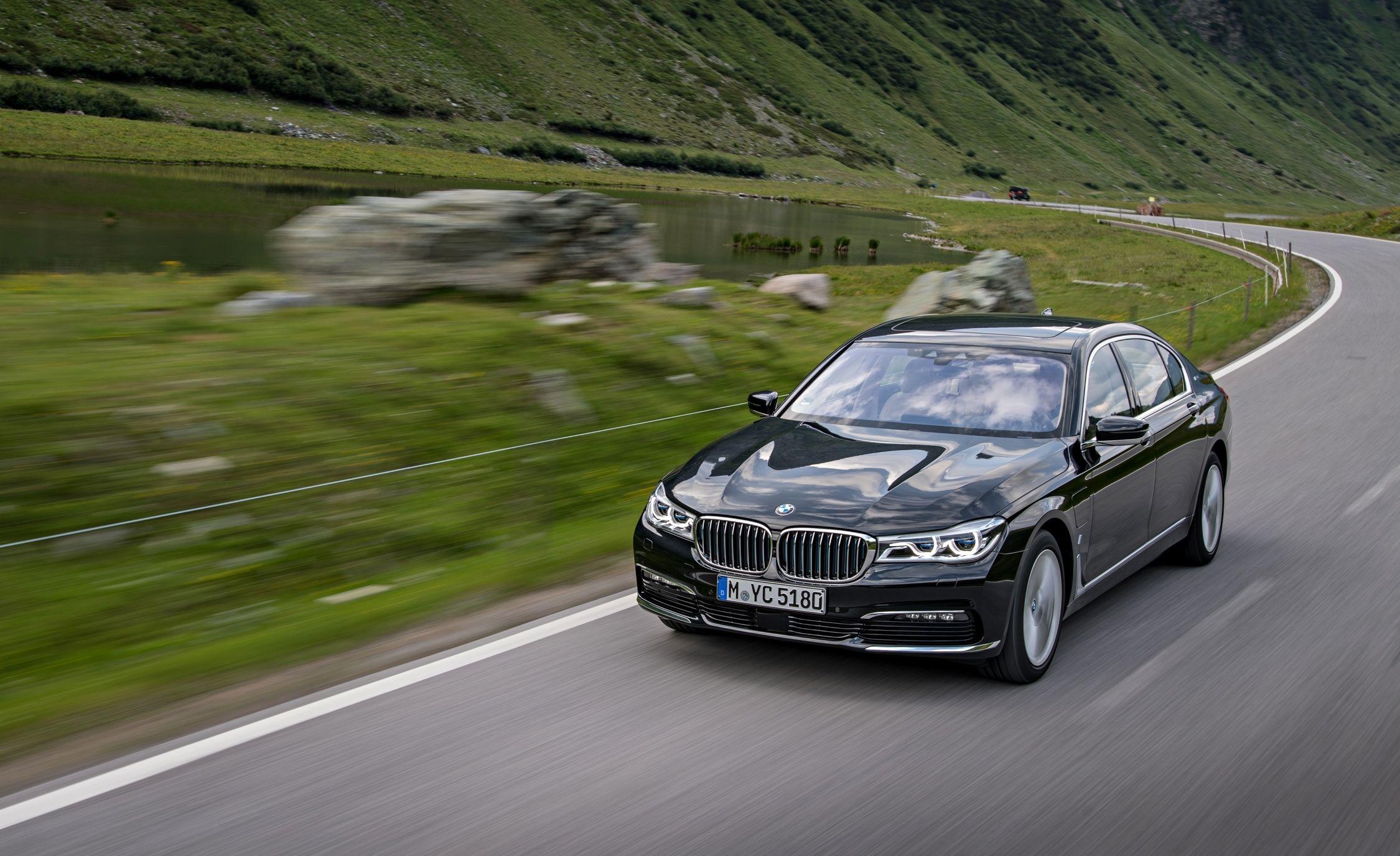 高端混合动力汽车新旗舰2017款宝马740exdrive插电混合动力版本试驾