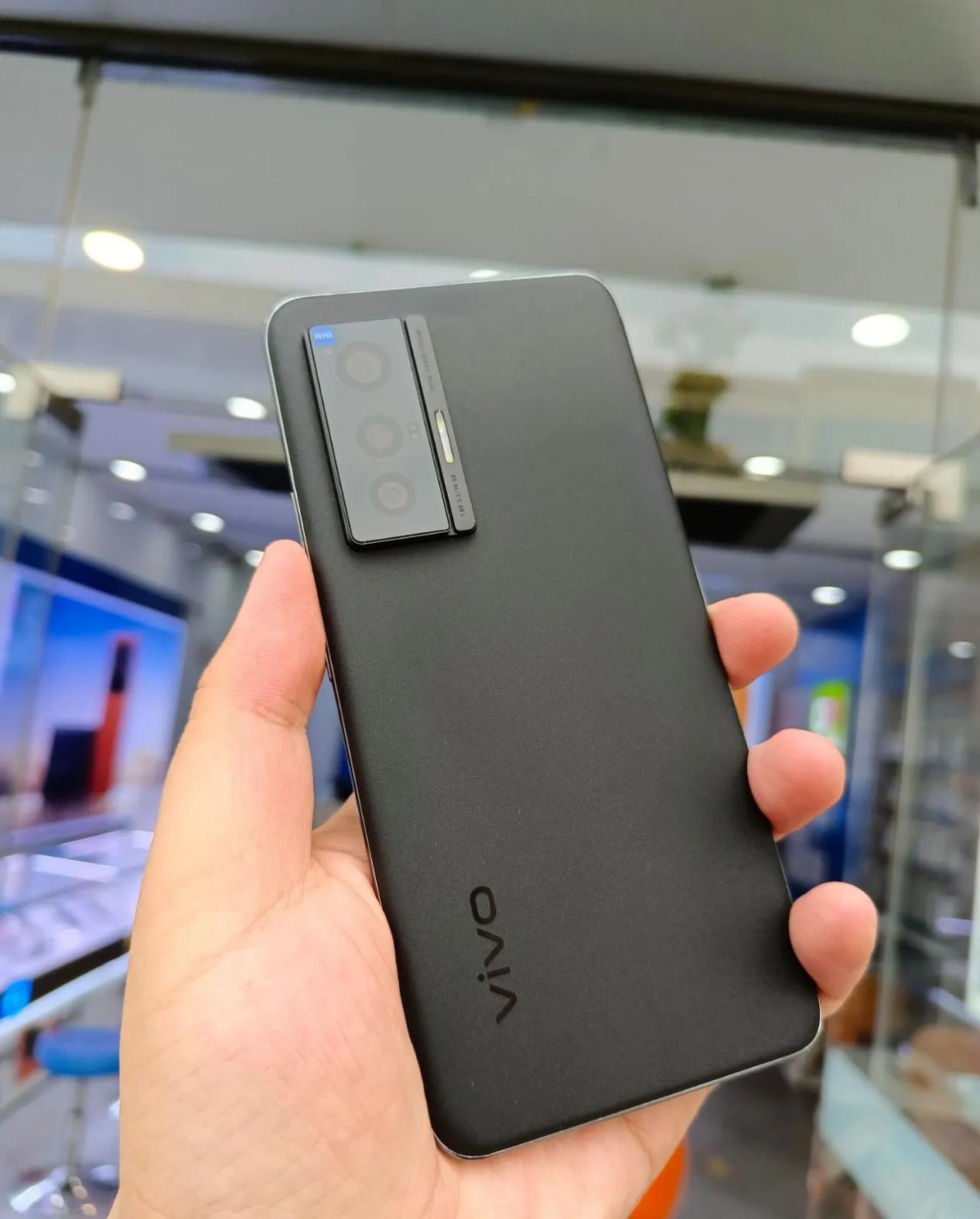 华为nava9和vivox70哪个更值得入手