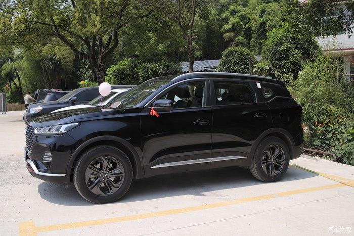 我的瑞虎7后来遇见它陪我春秋冬夏