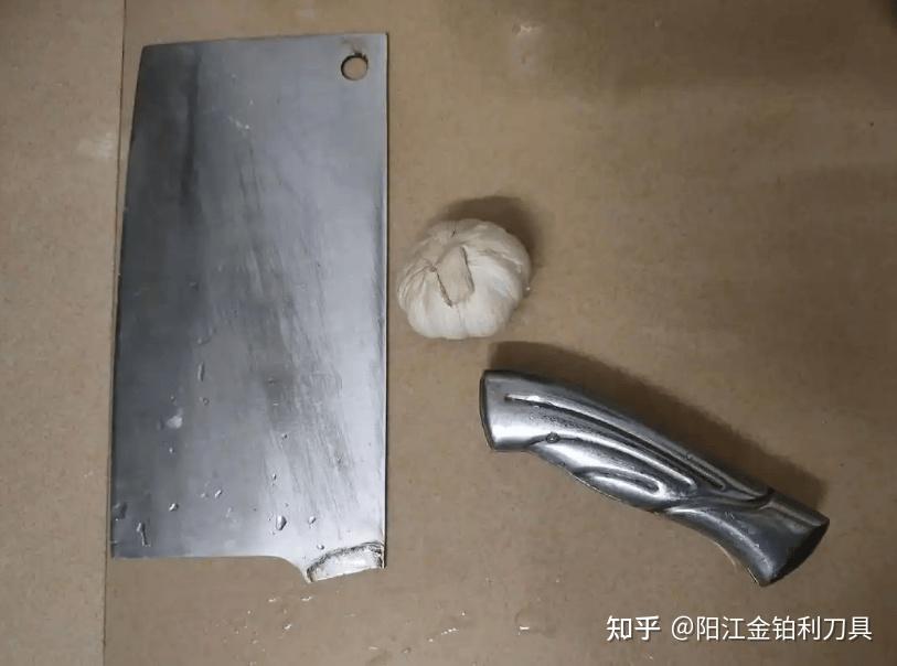 拍蒜、敲骨、刮皮…刀背能干的事远比你想的多! - 知乎