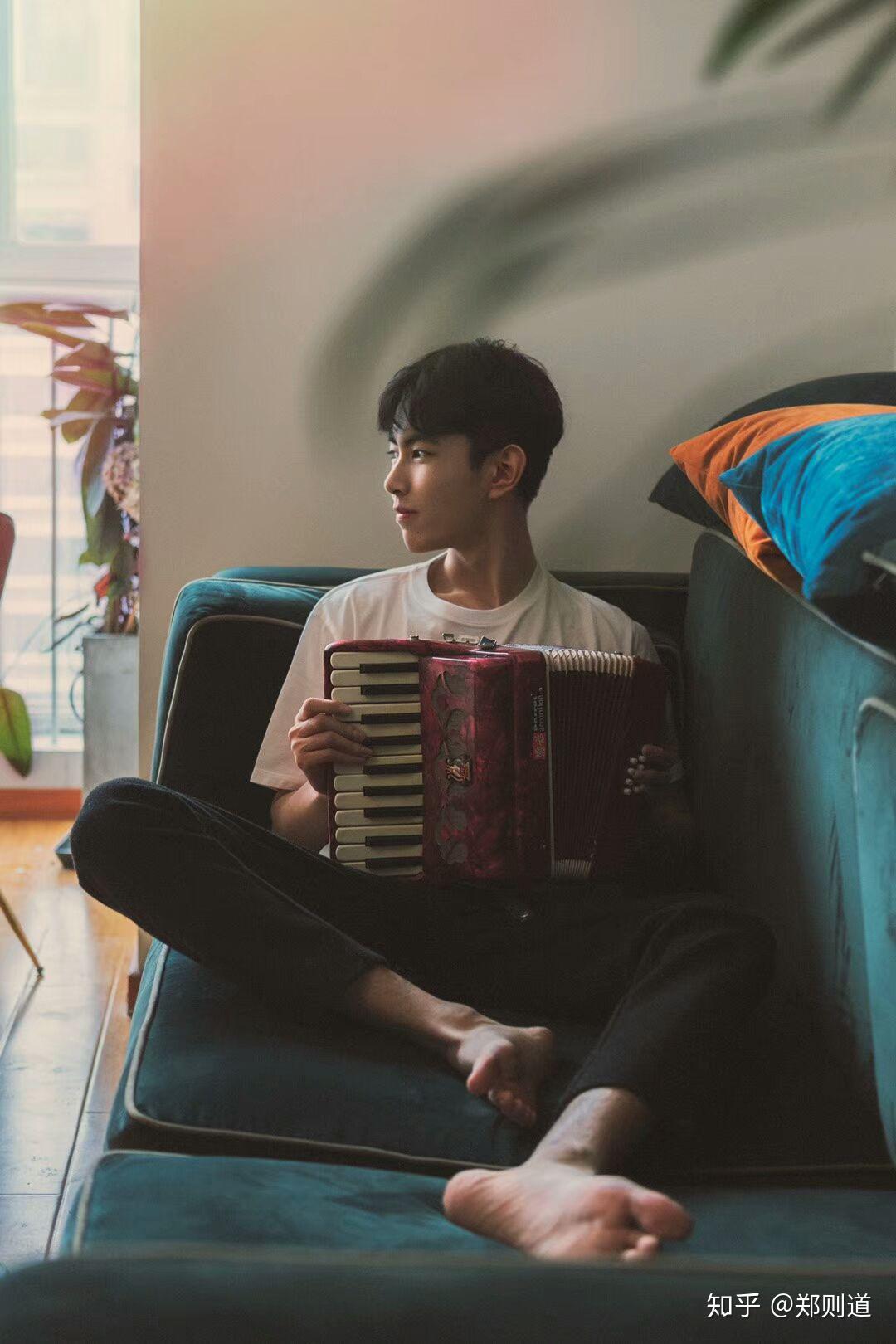 学会打扮之后同一个男生的颜值差异能有多大