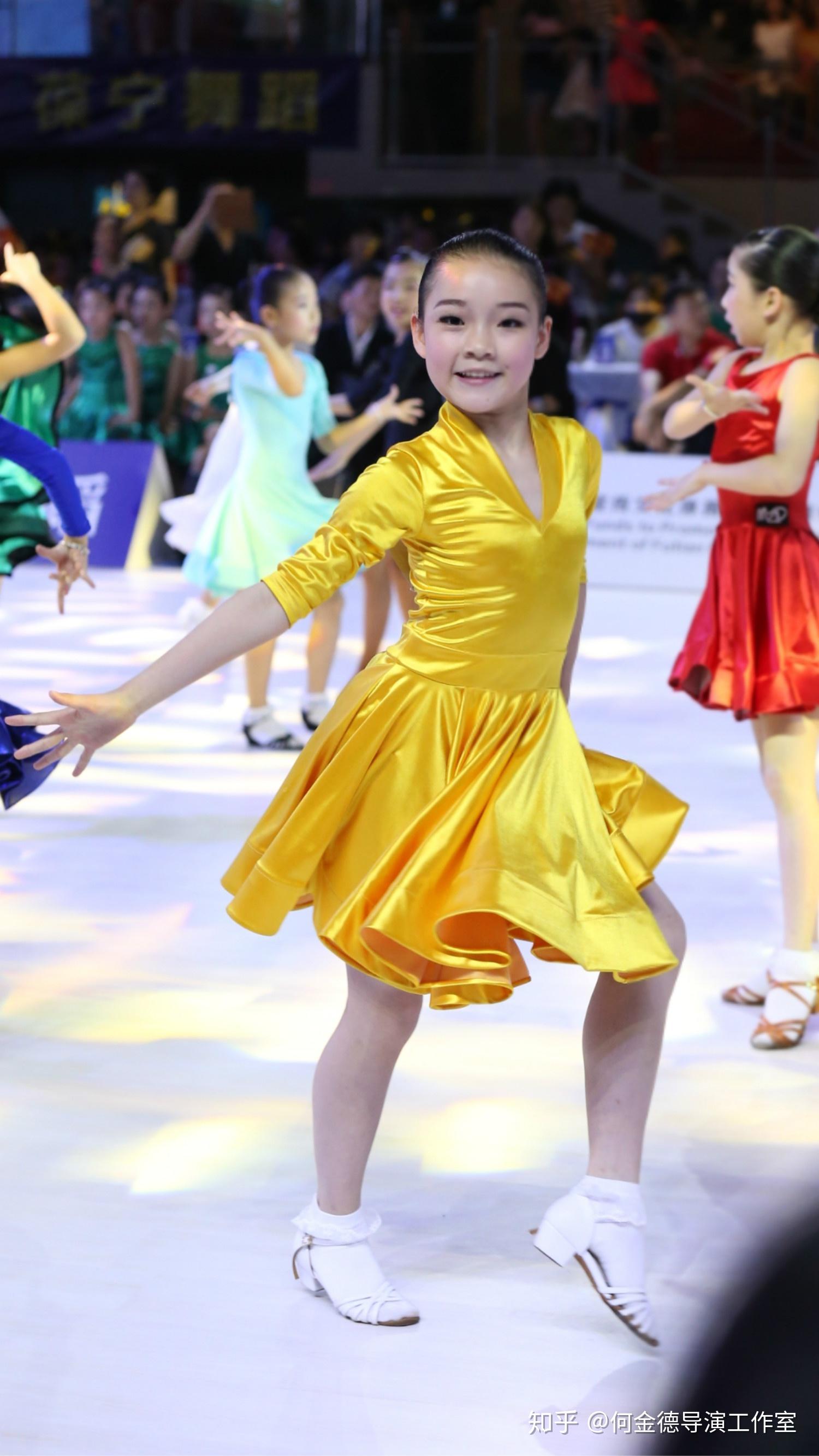 小星百科何向晴少儿拉丁舞冠军2018福田杯10岁精英组冠军多图