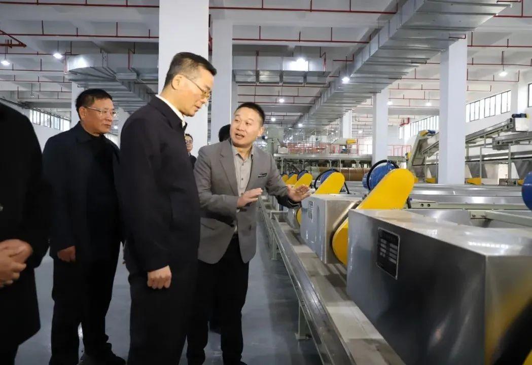 他把自己和天之红都放在祁红产业发展进程之中,看