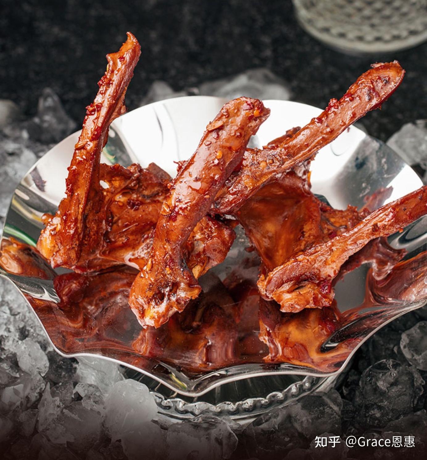 周黑鸭卤味鸭脖鸭锁骨鸭架