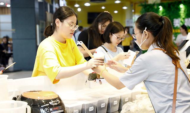 经营一家奶茶店需要避免哪些管理误区才能减少店员的流失