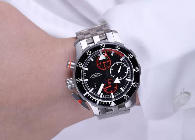 胖子戴什么表好看 v2-965dafe95a2a622586abbe94d28ca5f0_r.jpg