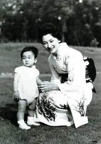 史上最美日本皇后 无双美貌换来59年囚牢般生活