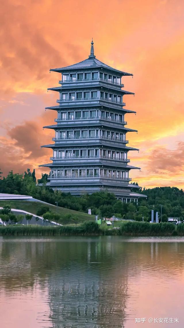 梁思成去过西安没,他和西安有什么关系,有西安的建筑是他设计的吗?