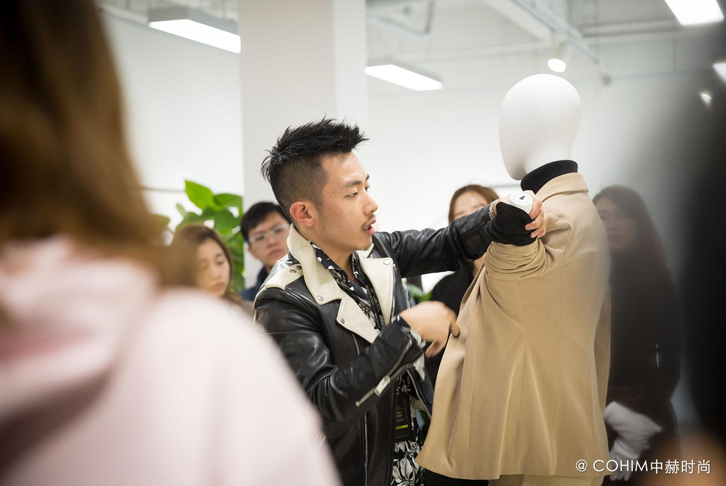 时尚搭配一个专业服装搭配师需要掌握什么内容