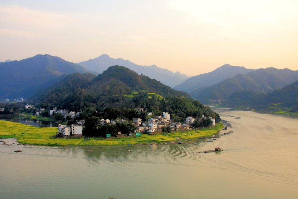 新安江山水畫廊景區簡介