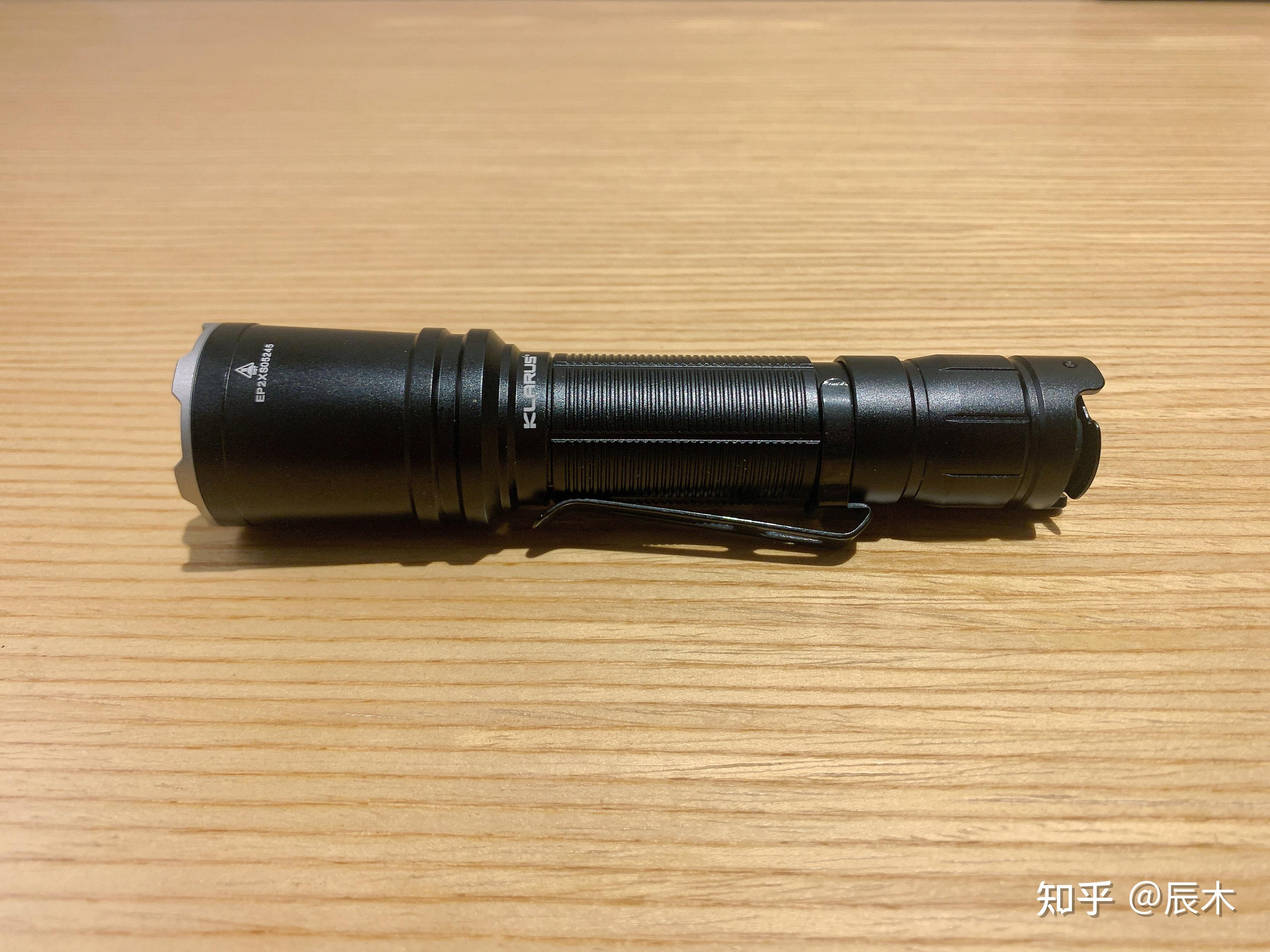 入门级战术手电筒首选!凯瑞兹ep11强光手电筒测评