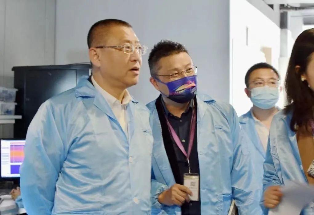 紫光集团董事长李滨先生调研考察紫光展锐北京研究所紫光新启航展锐新
