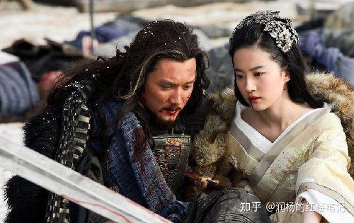 项羽宁死不回江东的原因,一是无颜见江东父老,二是霸王别姬,他不愿