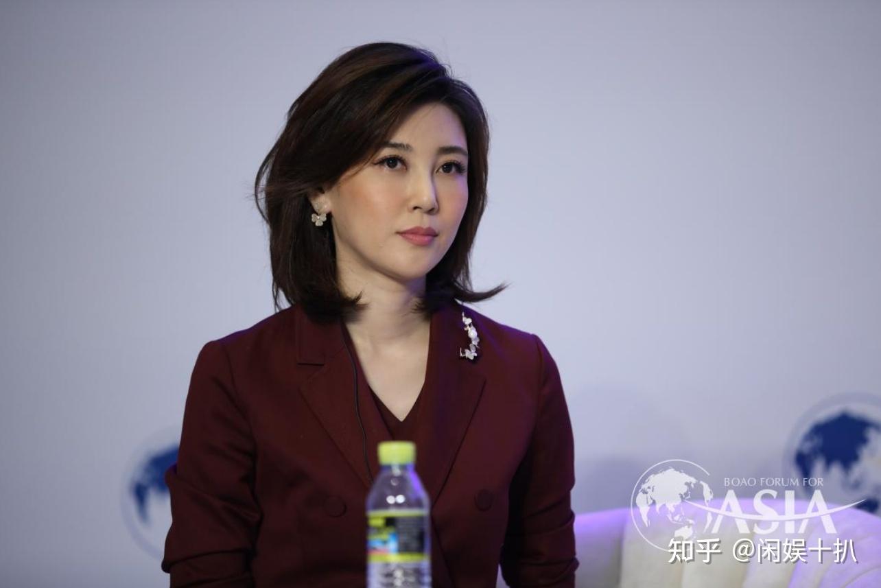 如何评价央视美女记者王冰冰的爆红?