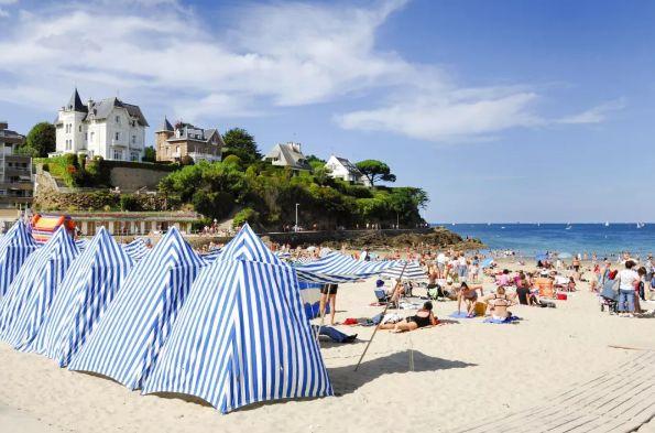 阳光沙滩海浪仙人掌夏天的法国怎么浪