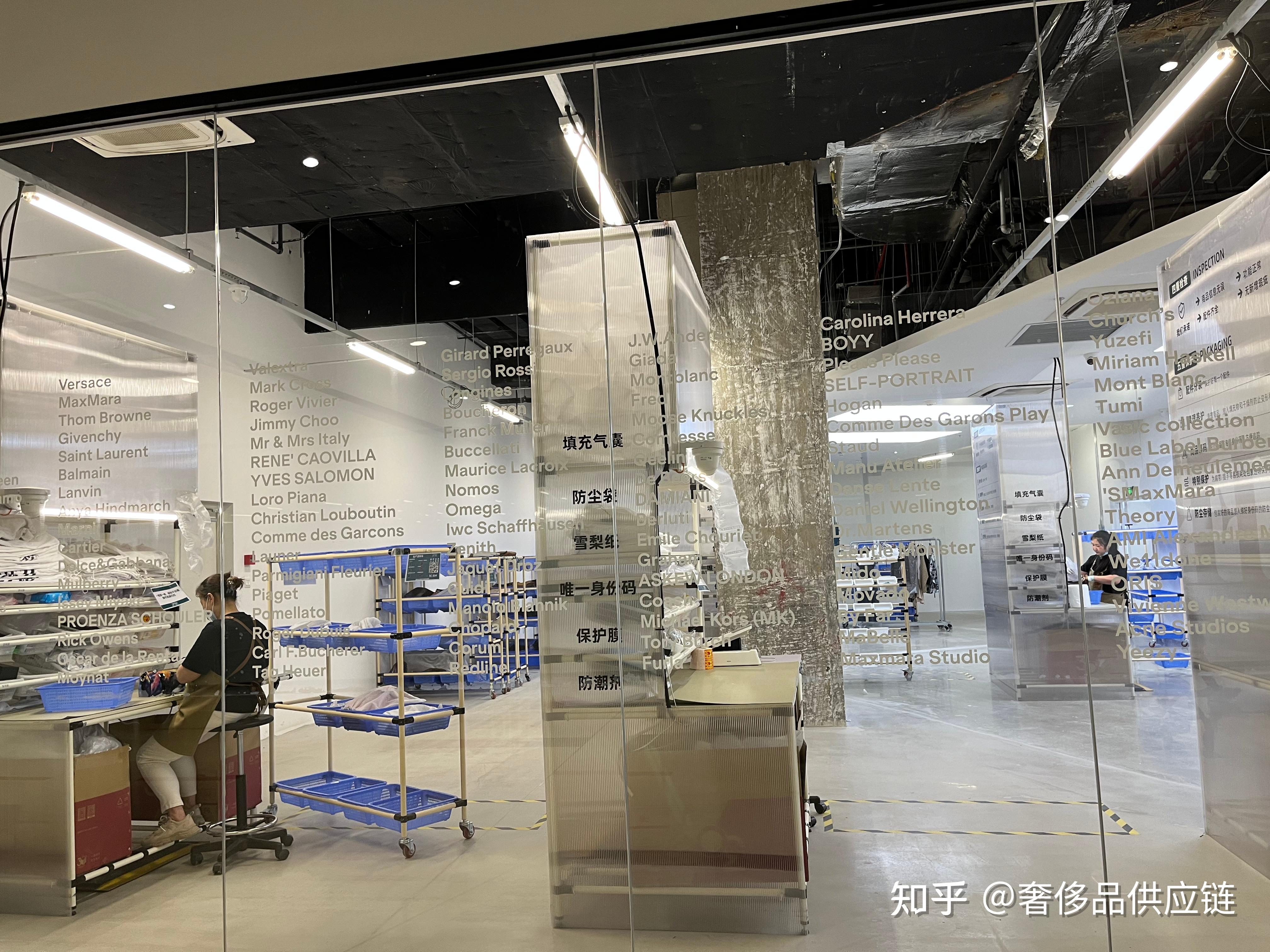 闲逛“只二透明仓”有感 - 知乎