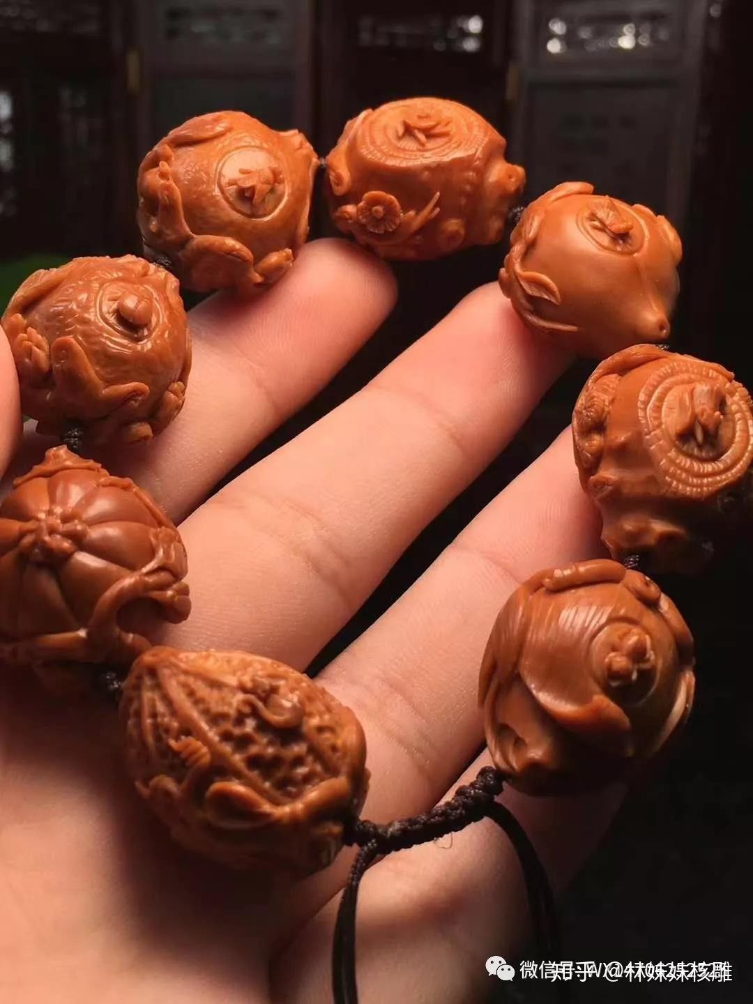 包浆后,橄榄核不易乱吃赃色.水晶核,自己就出油,稍加盘玩就会很红润.