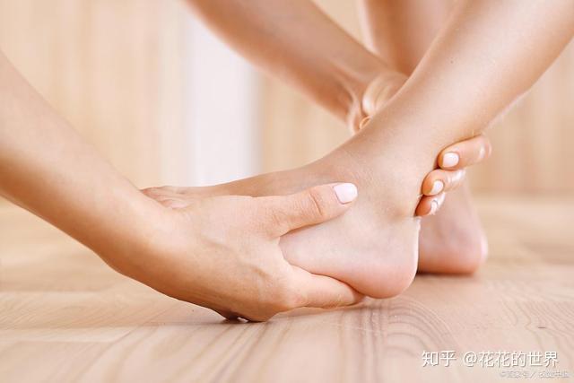 脚后跟疼痛是怎么回事？或和4个致病因素脱不了关系，麻烦重视