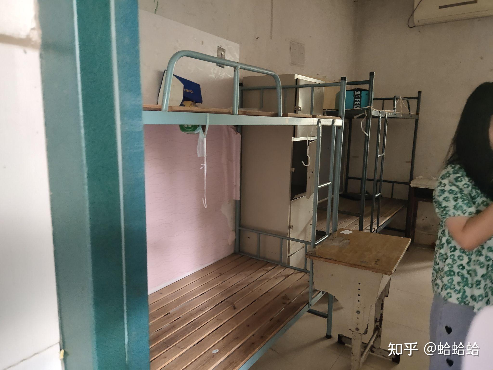 莲塘一中宿舍长啥样?