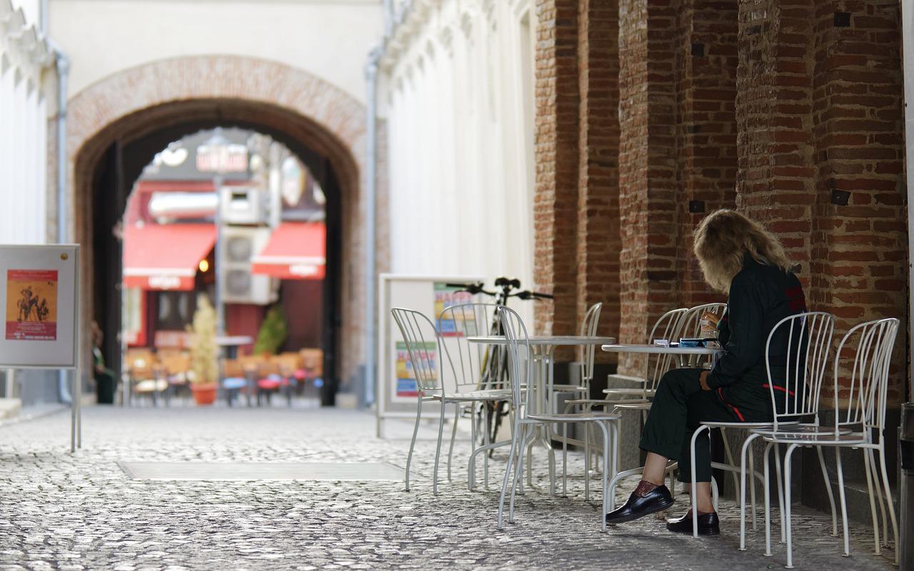 怎么装饰家里的墙壁