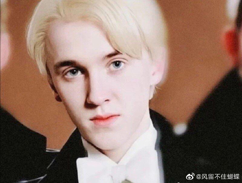 跪求汤姆费尔顿所饰的德拉科马尔福的高清帅照