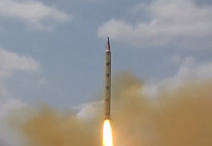 也门胡塞武装 24 小时内对以发动 2 次袭击，其军事实力如何？会给中东局势带来哪些新变量？