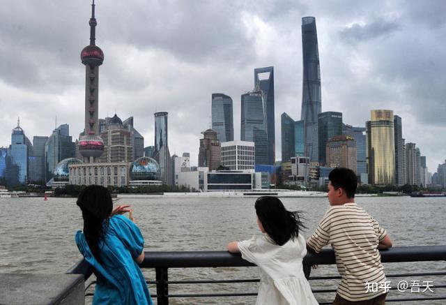 10级大风：上海中心大厦摇摆了1.4米，是如何抵抗住台风烟花的？ - 知乎