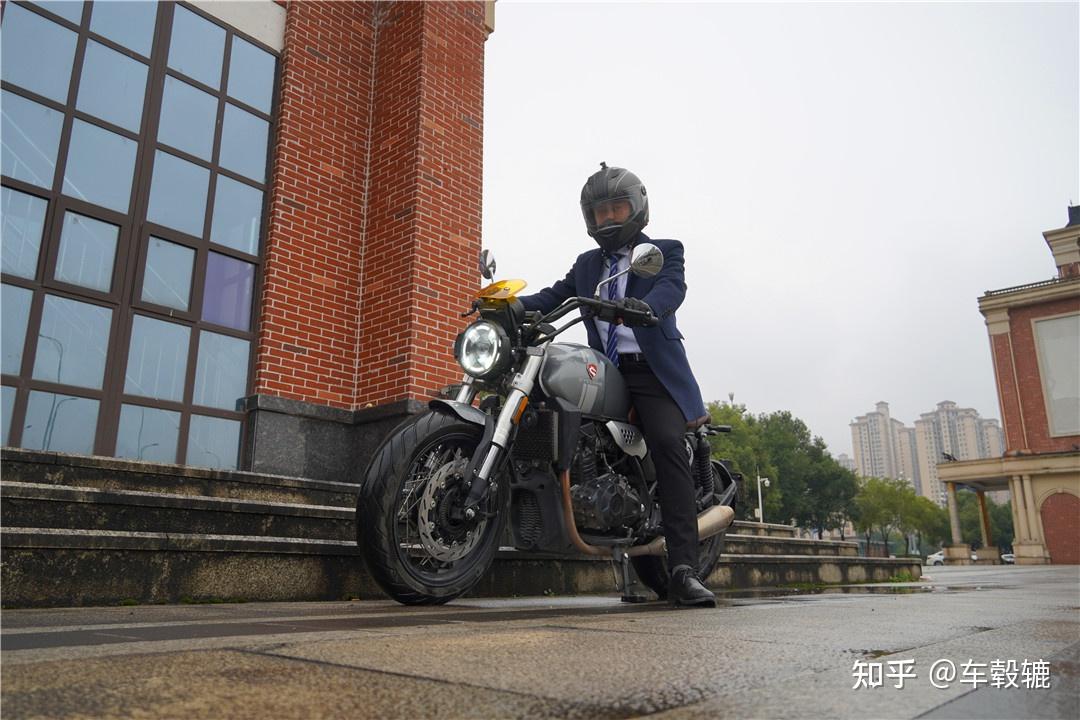 赛600和追600选哪个 v2-97615a2f8dbe7d416828c65ea4752c28_r.jpg