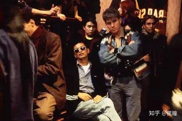 王家卫轶事拍哭梁朝伟拍得张国荣不愿合作梁家辉最怕的导演