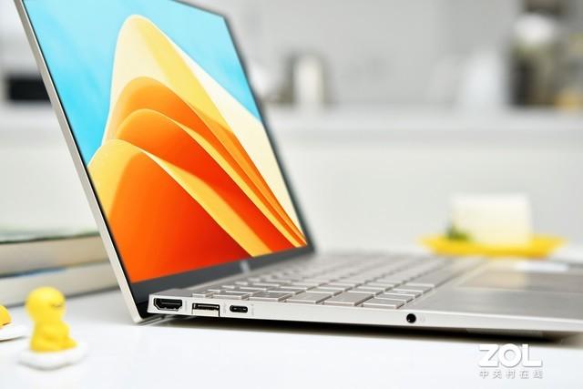 全金属外壳轻至960克高颜值轻薄笔记本推荐