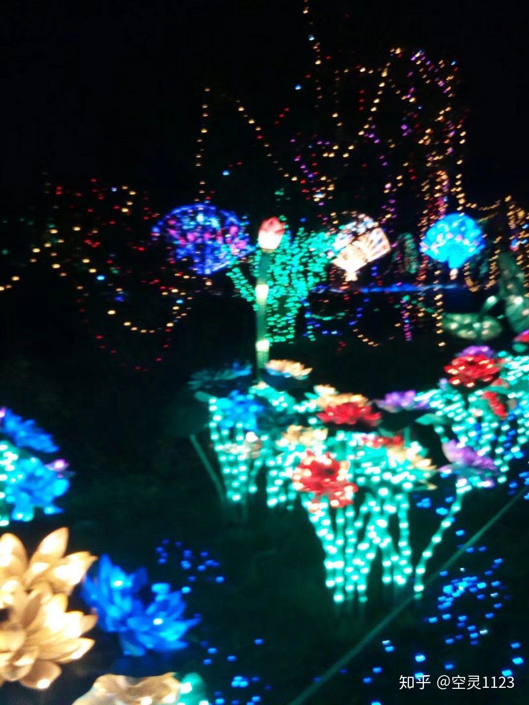 婴儿几个月可以看彩灯 v2-97a5fedff2a2c7b70f61b64dc81aaa82_r.jpg