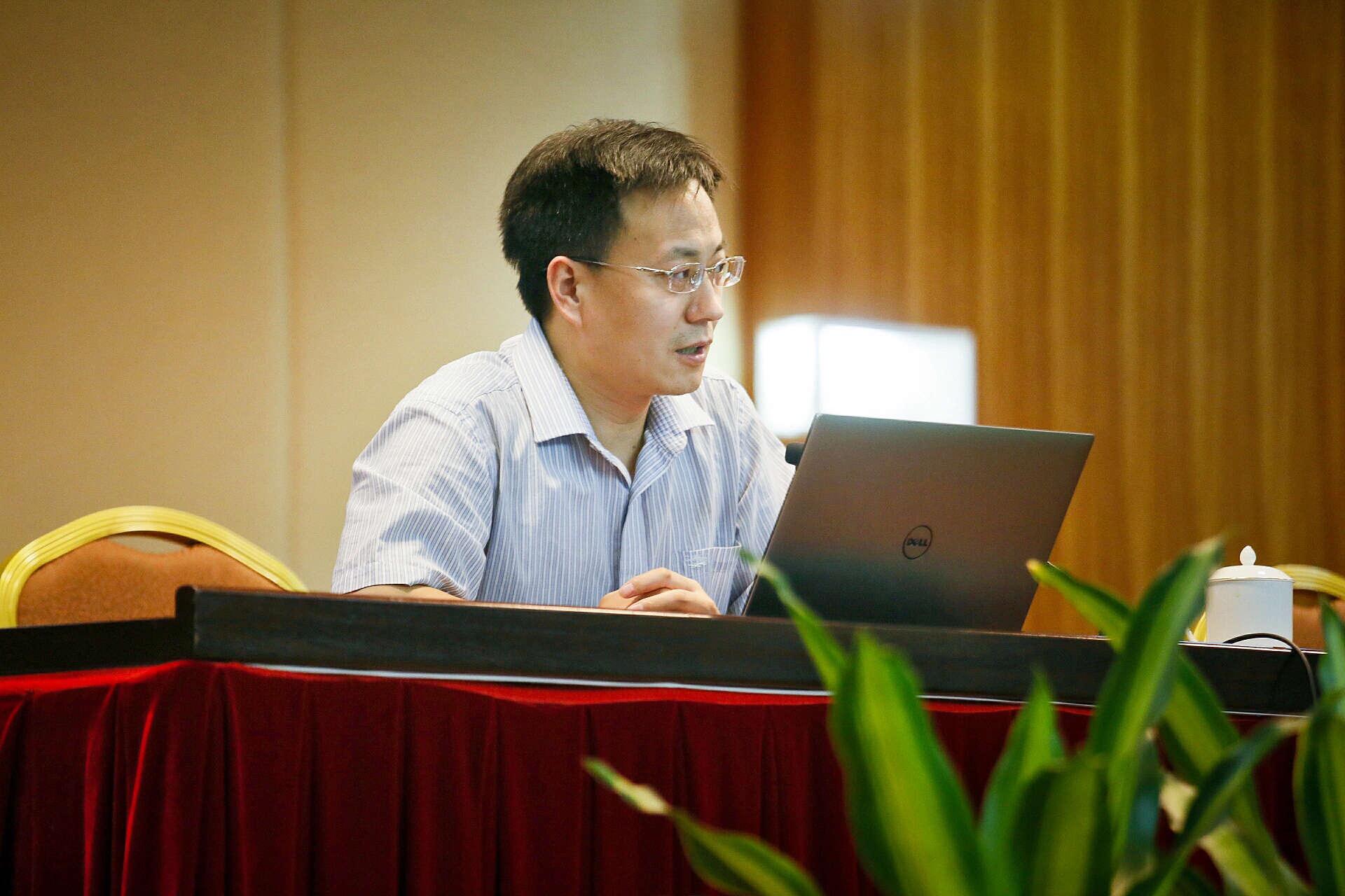 国家应对气候变化战略研究和国际合作中心综合部副主任张志强作为中国