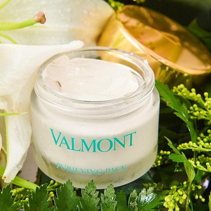 法尔曼家的清洁面膜,主打深沉清洁,吸收毛孔油脂污垢,控制油脂分泌