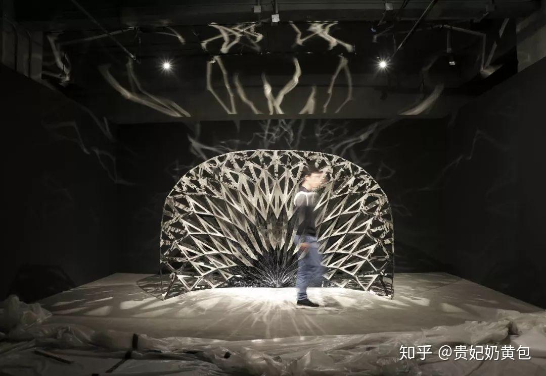 独立数字艺术家张周捷 -- “量体制椅”的时代，来了。 - 知乎