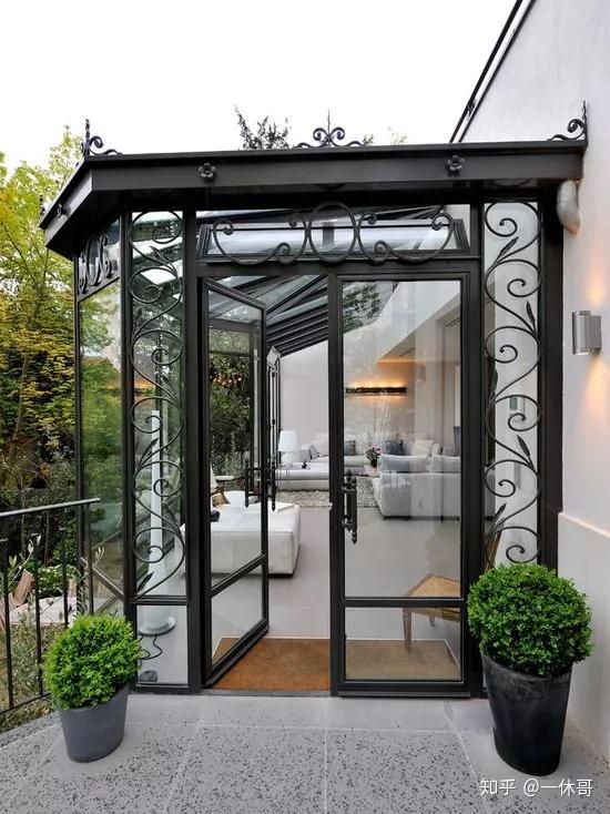 日子简单而美好享受一场阳光盛宴偶尔给身体和灵魂放个假贪婪地嗅着