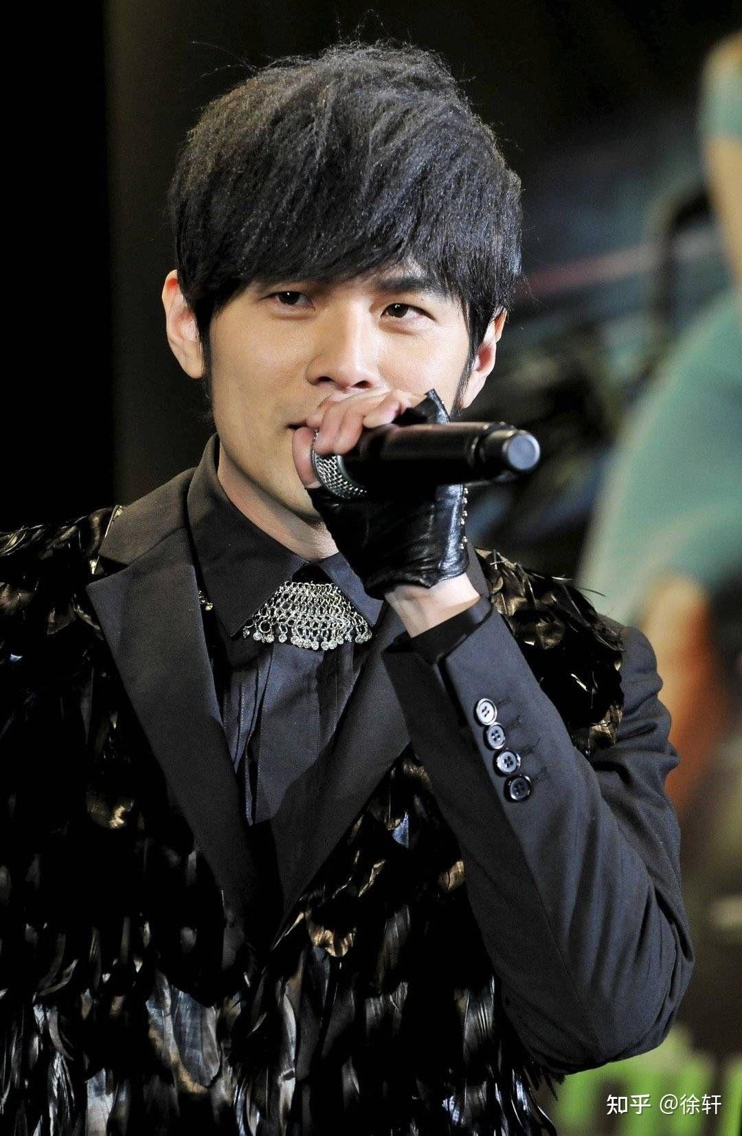 有没有周杰伦笑的照片? - 知乎