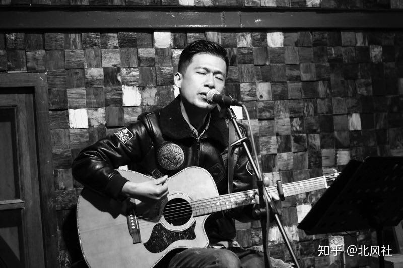 创始人孔令冲(小冲)与苑琪敏(小双)都是怀抱音乐梦想在北京求学的人