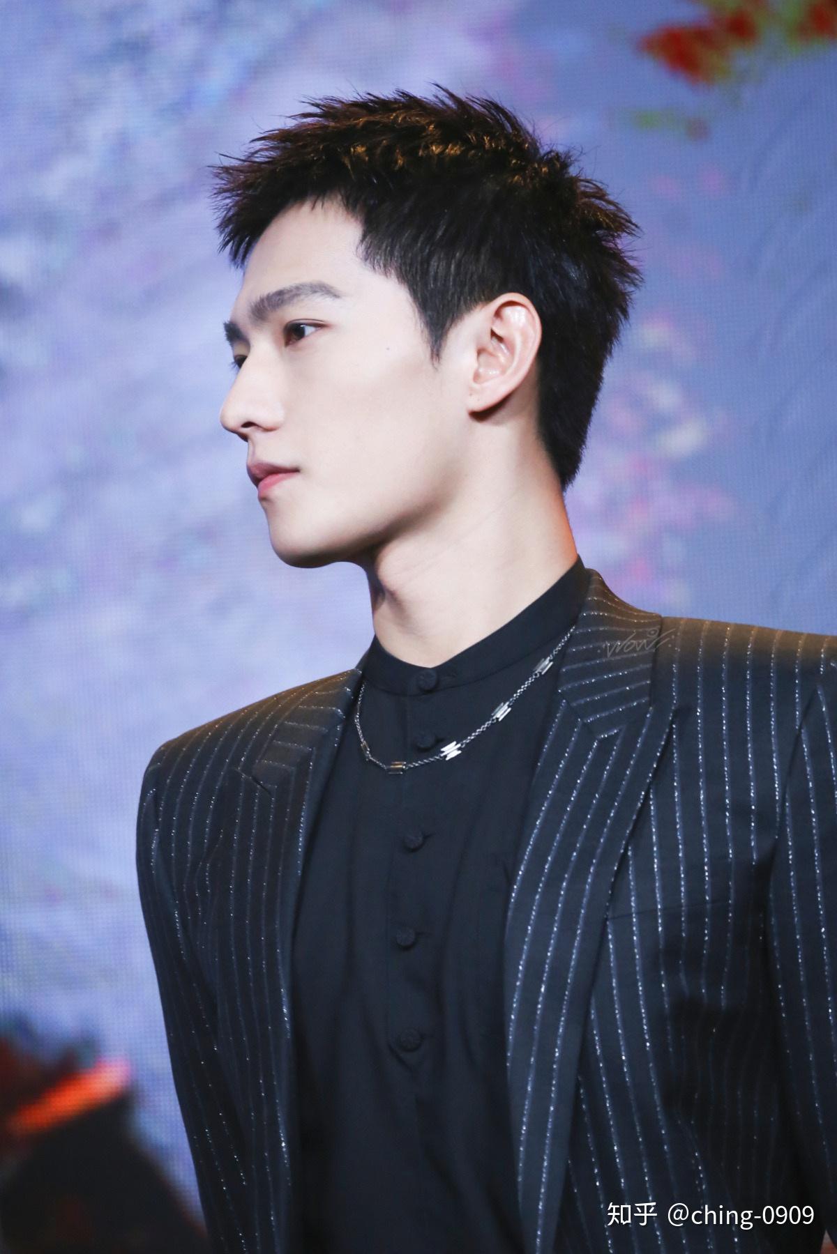 哪个男星有最性感的喉结