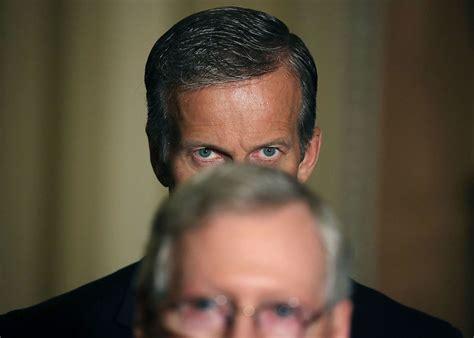 美国参议院共和党领袖麦康奈尔将辞去职务释放了什么信号这将产生什么