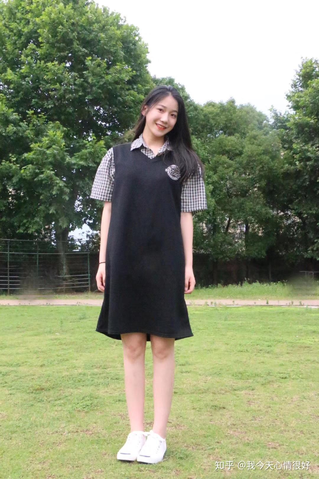 身高168身材匀称长相甜美的女大学生应该怎样穿搭
