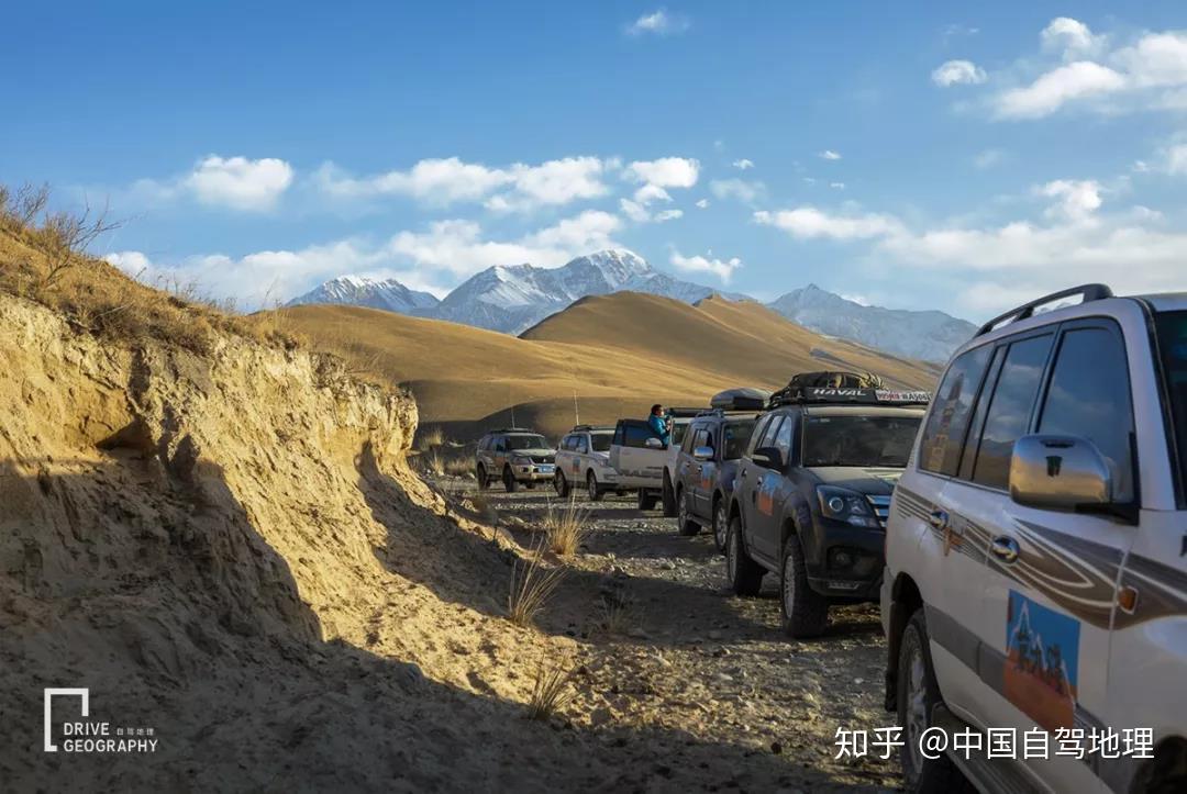 昆仑天路这条神话长廊竟藏有一处极具挑战的天路十八弯丨进藏第九线勘