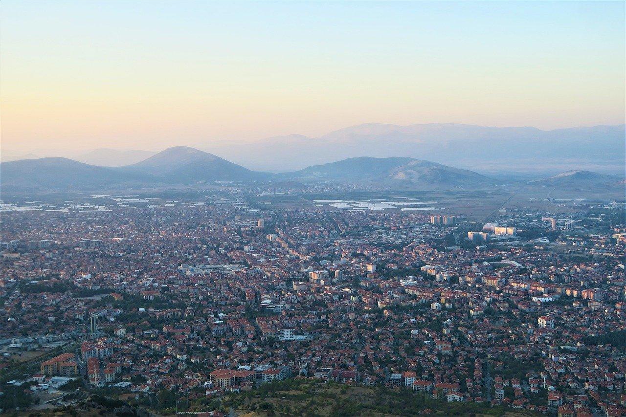 4. 绿肺环绕家园