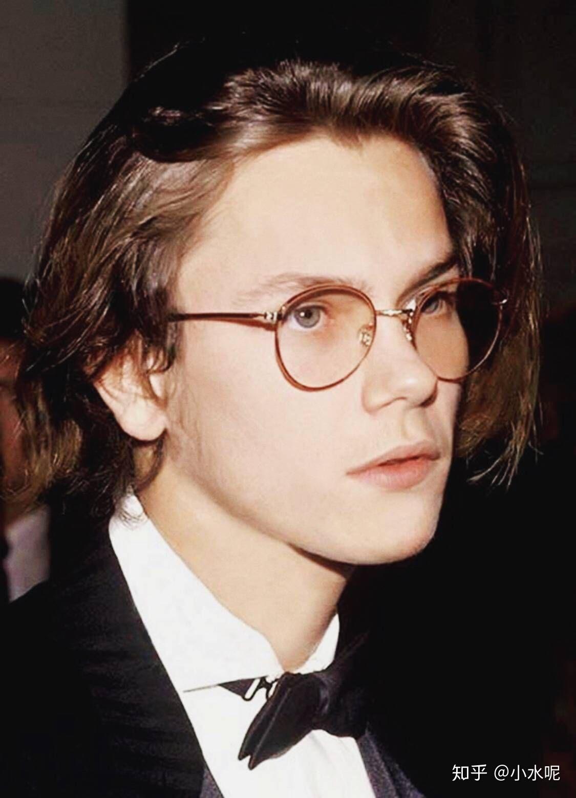 国外有哪些可以称为神颜的男星? - 知乎