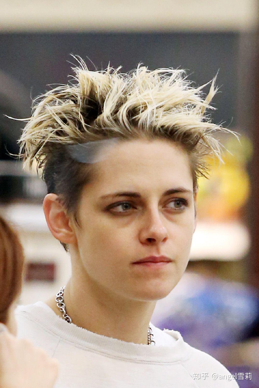 暮光之城中贝拉是爱雅各布还是爱德华? - 知乎