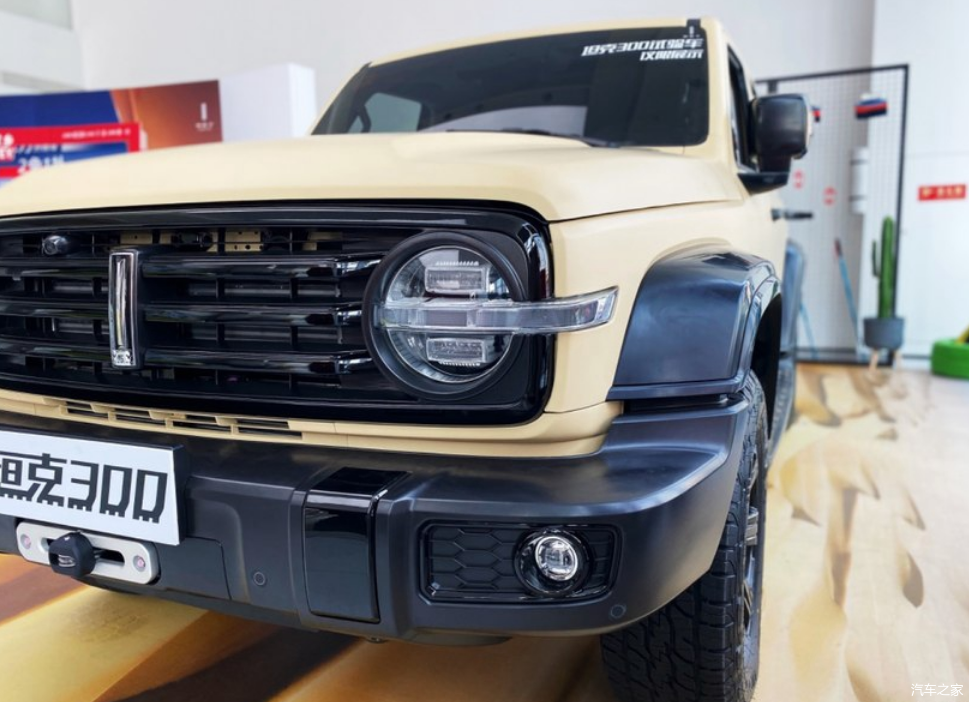 20t坦克300到店沙漠灰涂装带绞盘后排魔术座椅