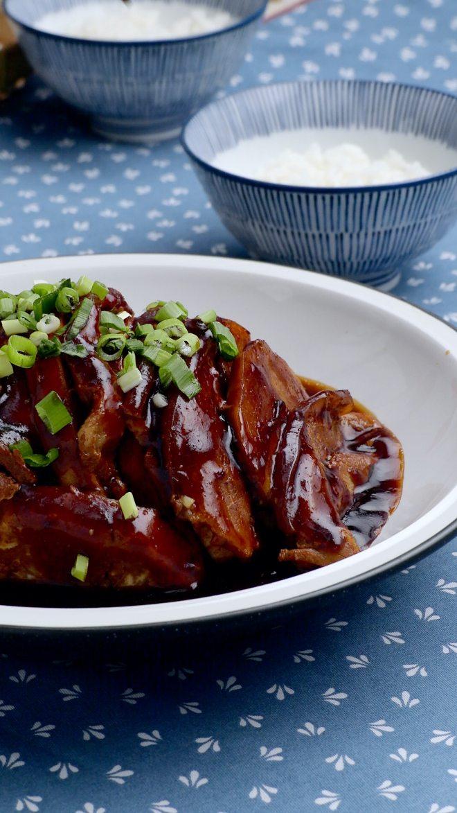 五花肉蒸芋头的做法名门泽佳