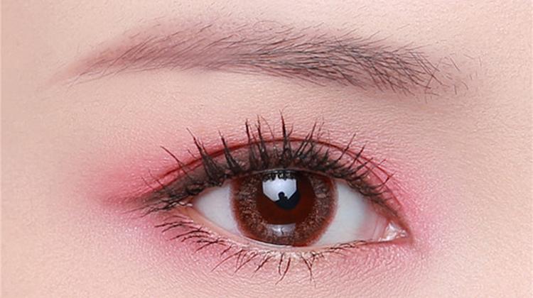 绝美粉色眼妆满满的都是柔情蜜意