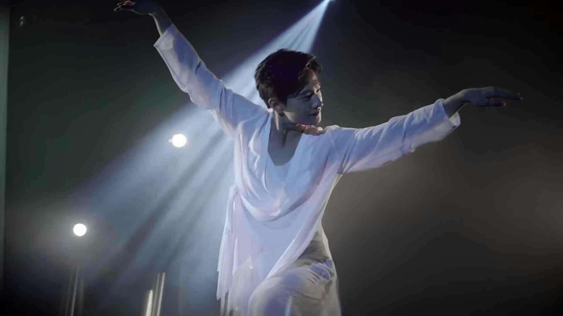 如何评价杨洋的毕业汇演舞蹈蒲公英