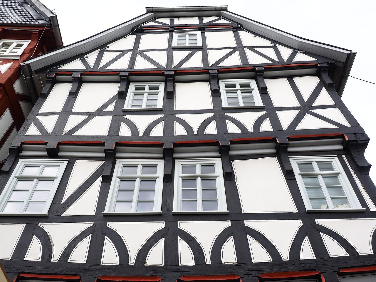 建筑门窗多少钱