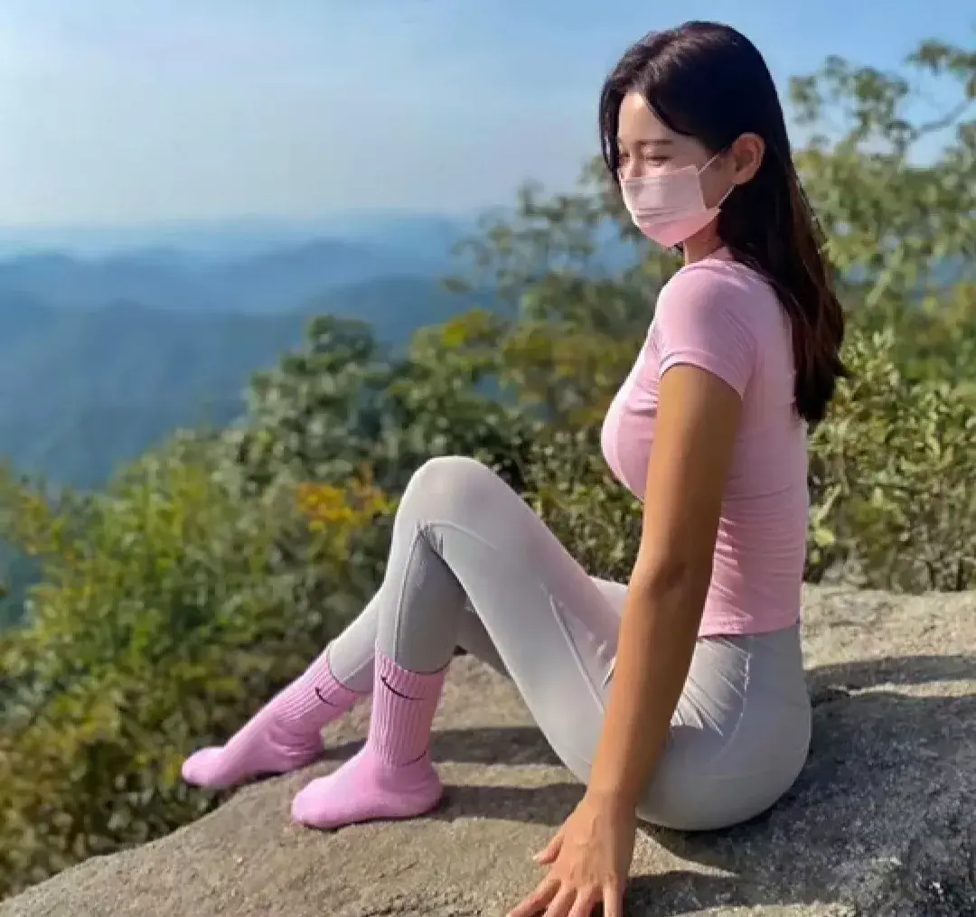 蛇年来到福气绕欢聚一堂齐伟德体育(BetVictor Sports)国际官网笑笑